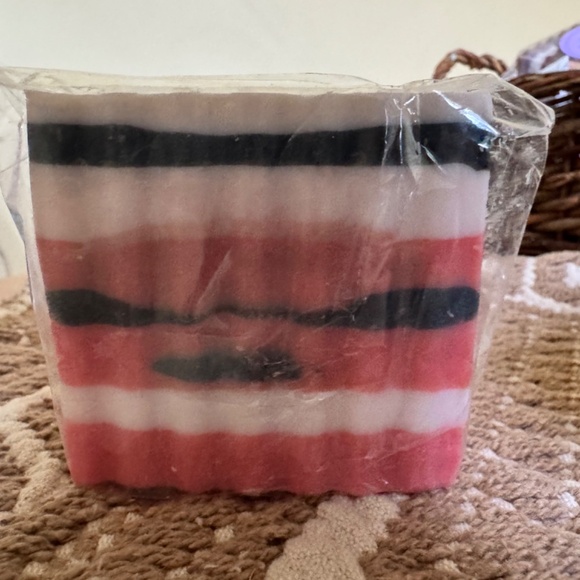 HOT MESS Handcrafted Artisan Soap with Triple Butter, Charcoal, Goat Milk Honey - Picture 3 of 4